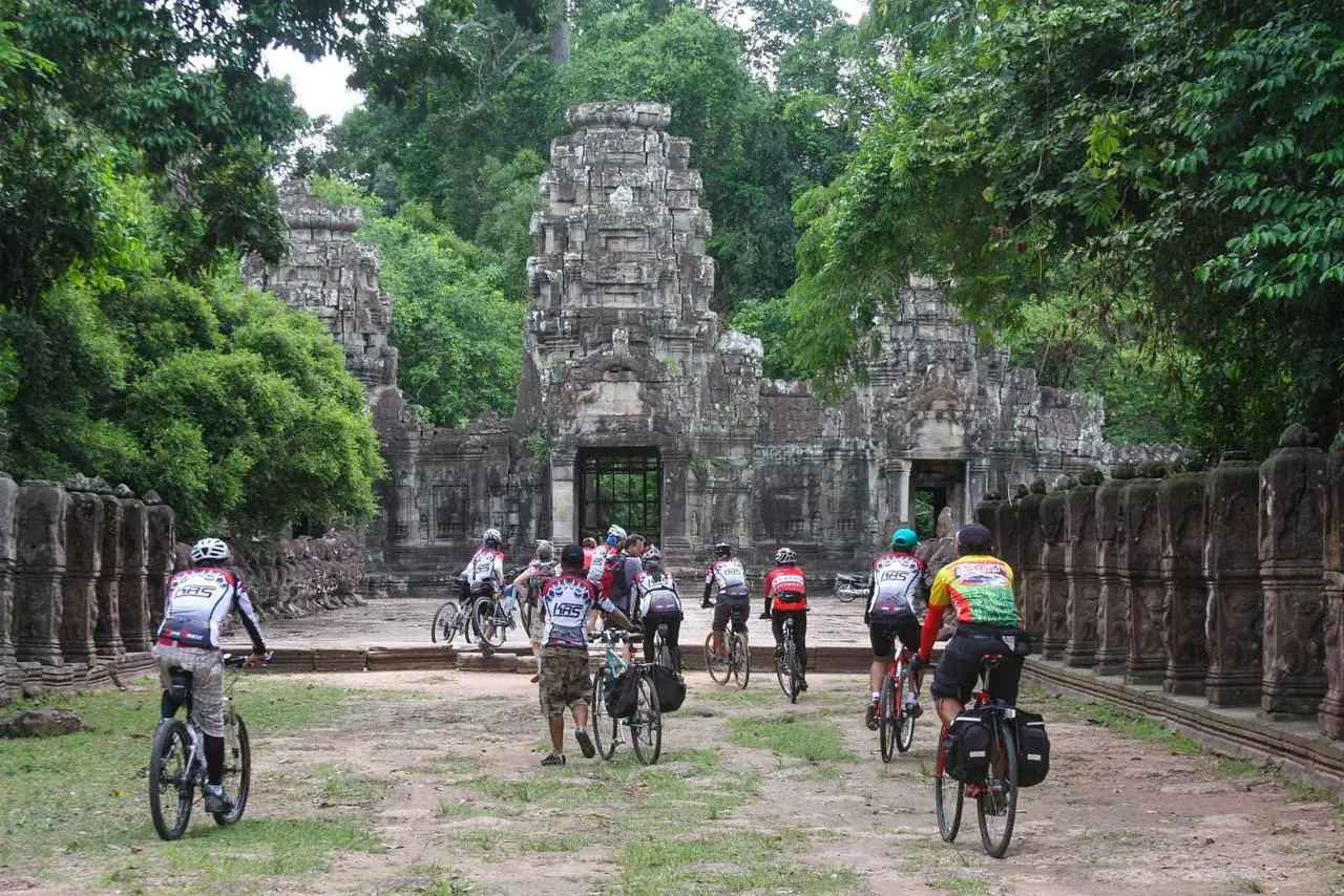 angkor wat bike tour